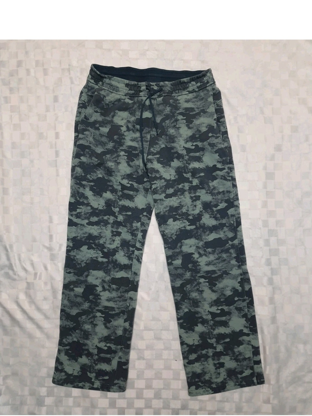 lululemon athletica Black and Sage Green Fleece-Lined Pants